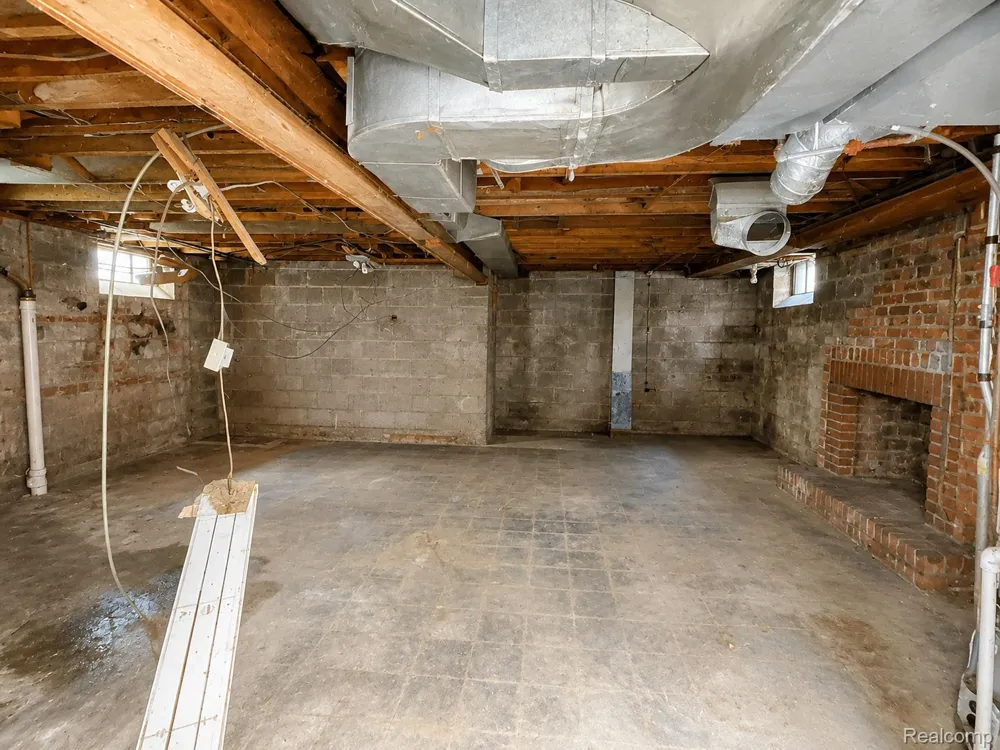 19346 Westphalia Street Detroit City, MI 48205