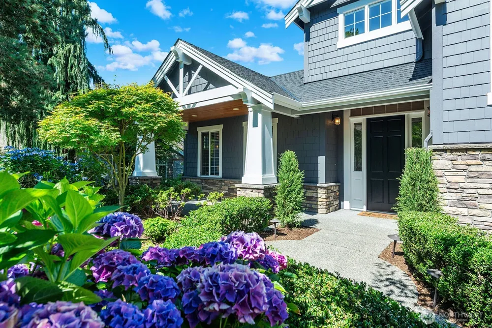4834 118th Avenue NE Kirkland, WA 98033