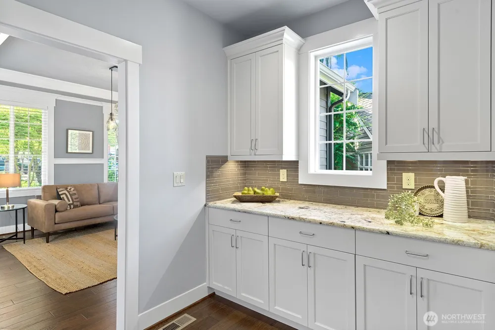 4834 118th Avenue NE Kirkland, WA 98033