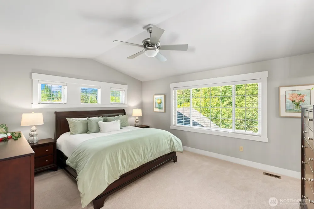 4834 118th Avenue NE Kirkland, WA 98033