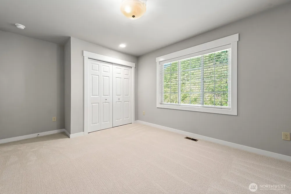 4834 118th Avenue NE Kirkland, WA 98033