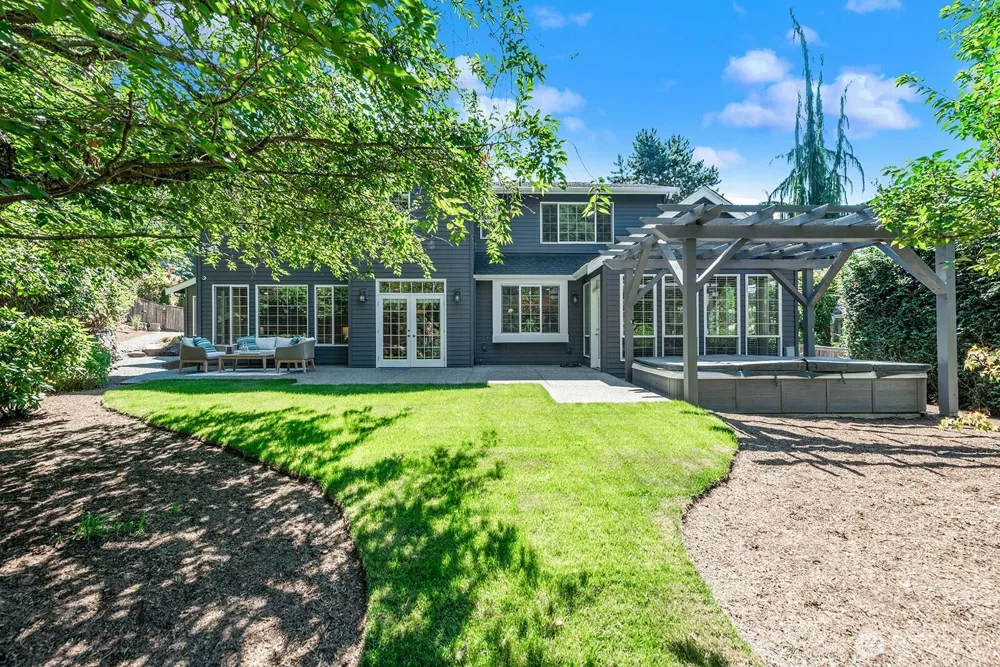 4834 118th Avenue NE Kirkland, WA 98033