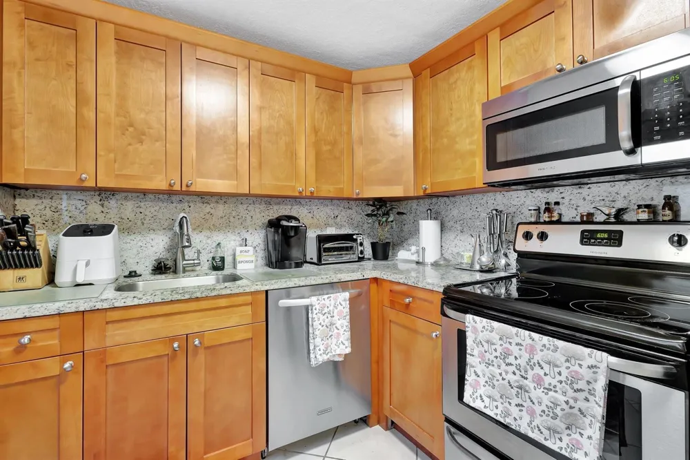 637 Monaco Court Delray Beach, FL 33446