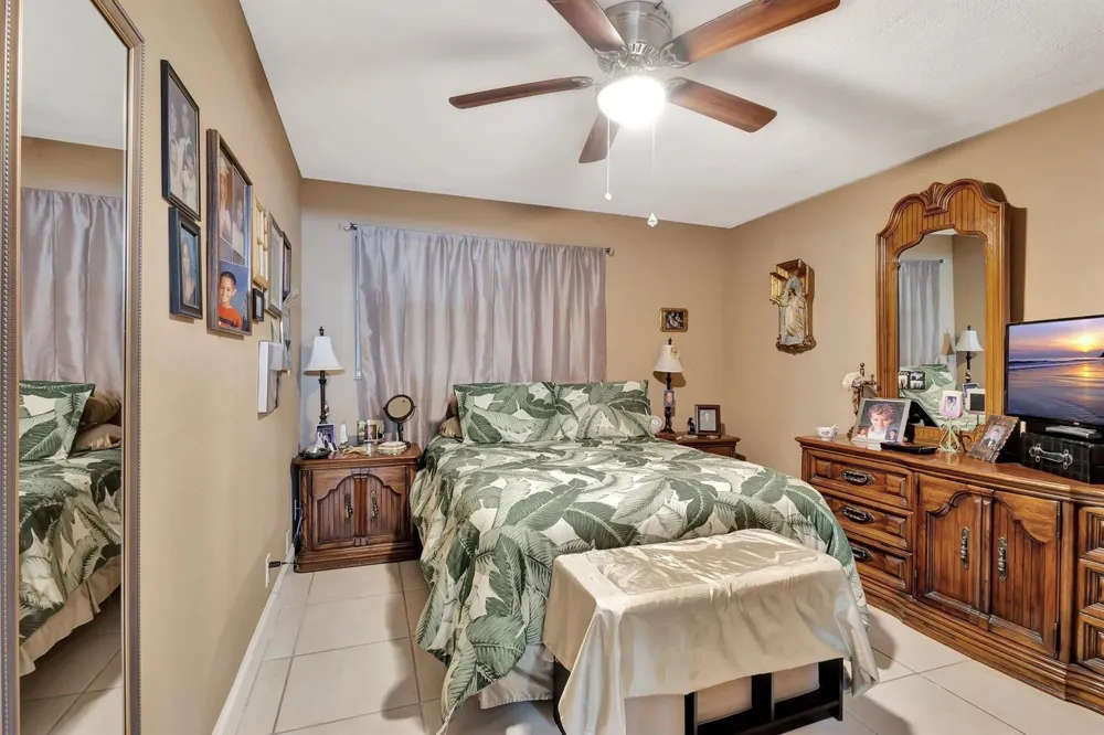 637 Monaco Court Delray Beach, FL 33446