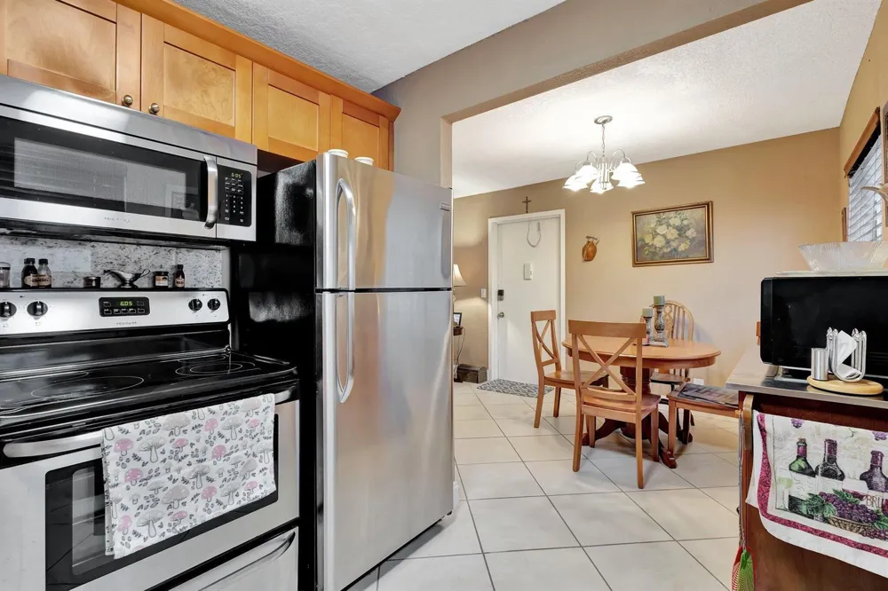637 Monaco Court Delray Beach, FL 33446