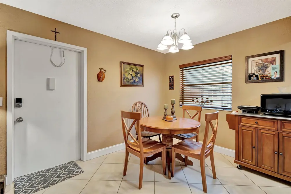 637 Monaco Court Delray Beach, FL 33446