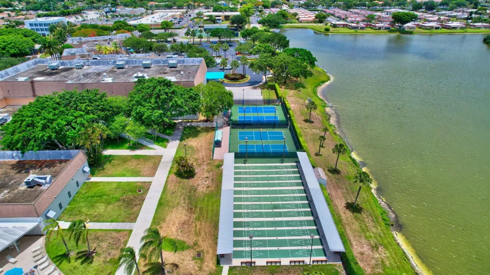 637 Monaco Court Delray Beach, FL 33446