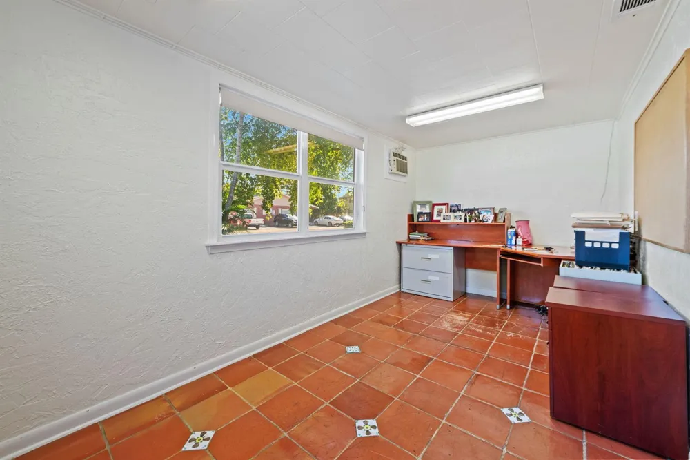 1901 SE 4TH AVENUE Fort Lauderdale, FL 33316