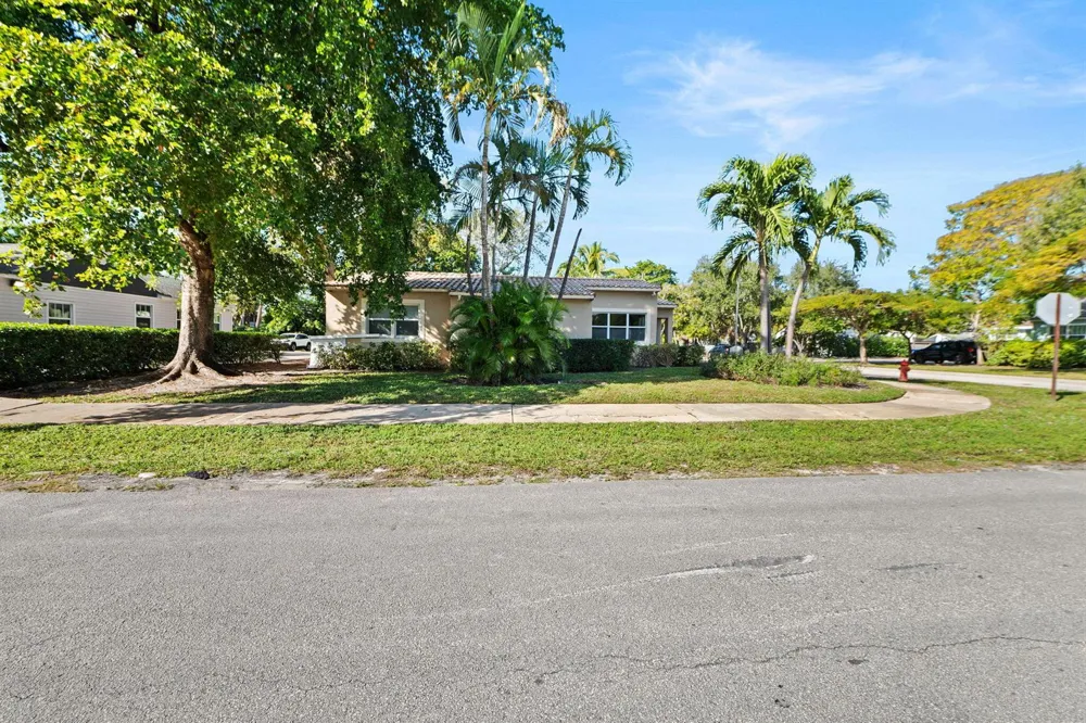 1901 SE 4TH AVENUE Fort Lauderdale, FL 33316