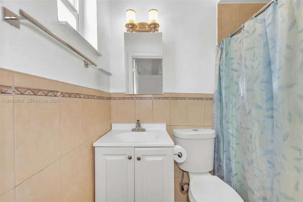 110 NE 9th Ct Homestead, FL 33030