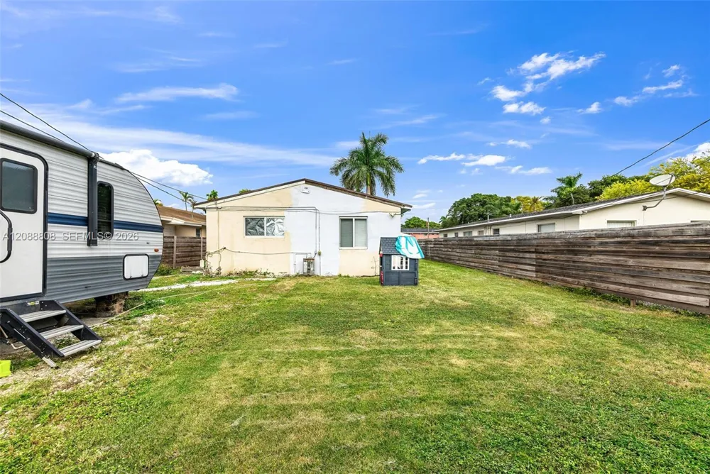 110 NE 9th Ct Homestead, FL 33030