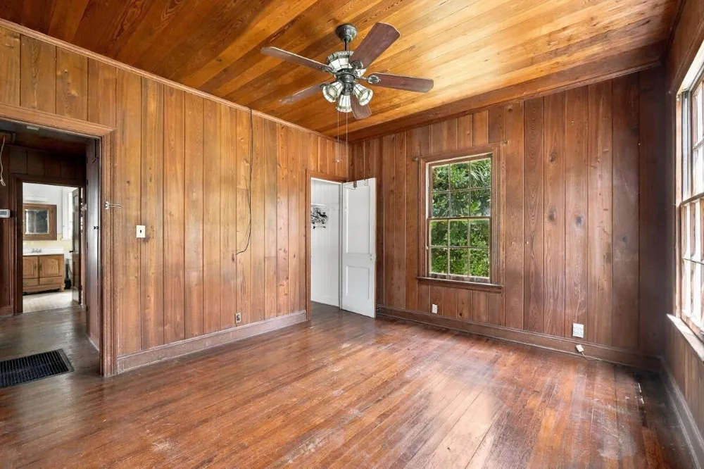 112 Swinton Avenue Delray Beach, FL 33444