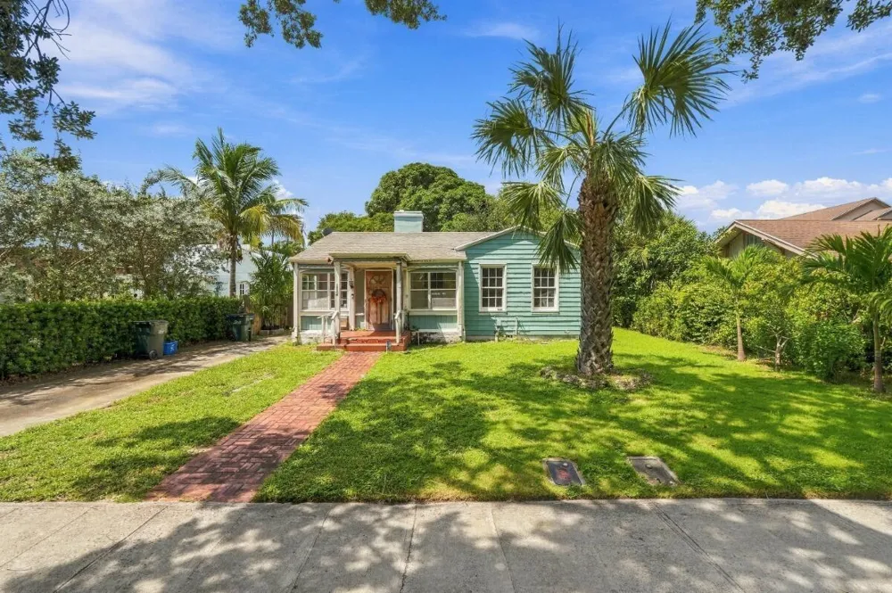 112 Swinton Avenue Delray Beach, FL 33444