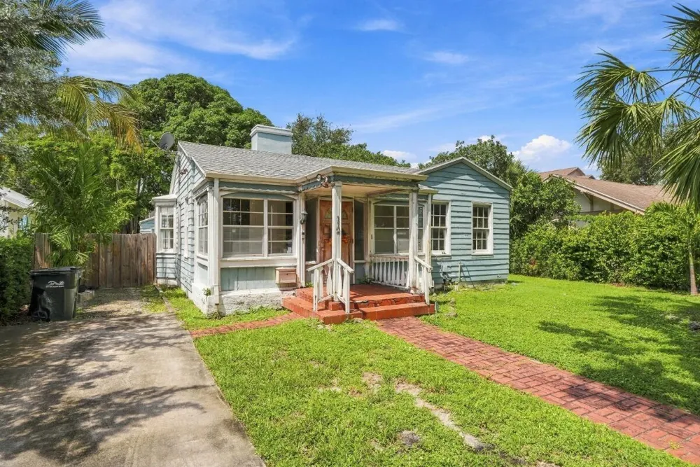112 Swinton Avenue Delray Beach, FL 33444