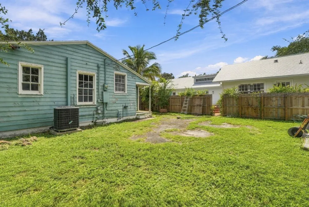 112 Swinton Avenue Delray Beach, FL 33444