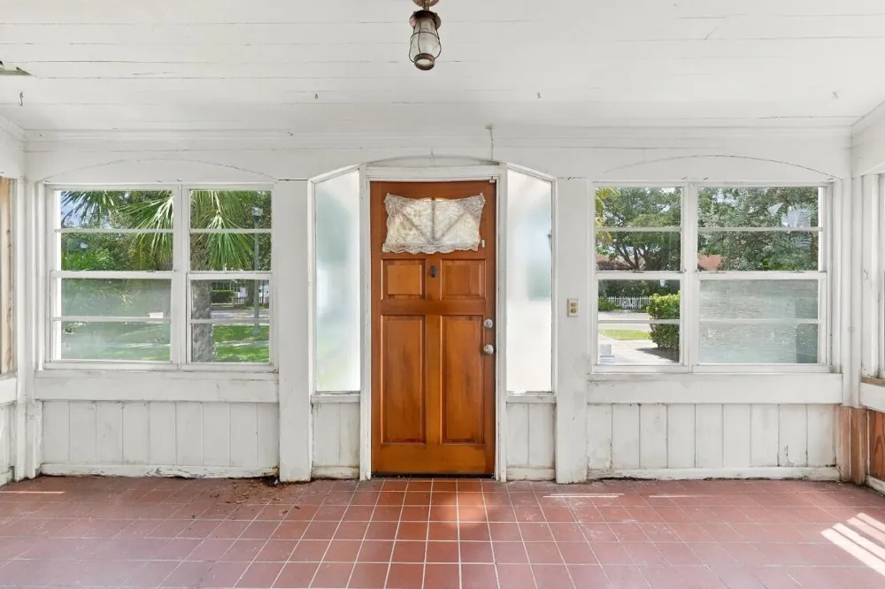 112 Swinton Avenue Delray Beach, FL 33444