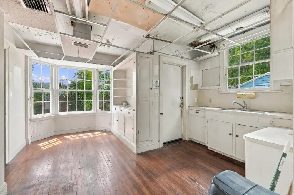 112 Swinton Avenue Delray Beach, FL 33444