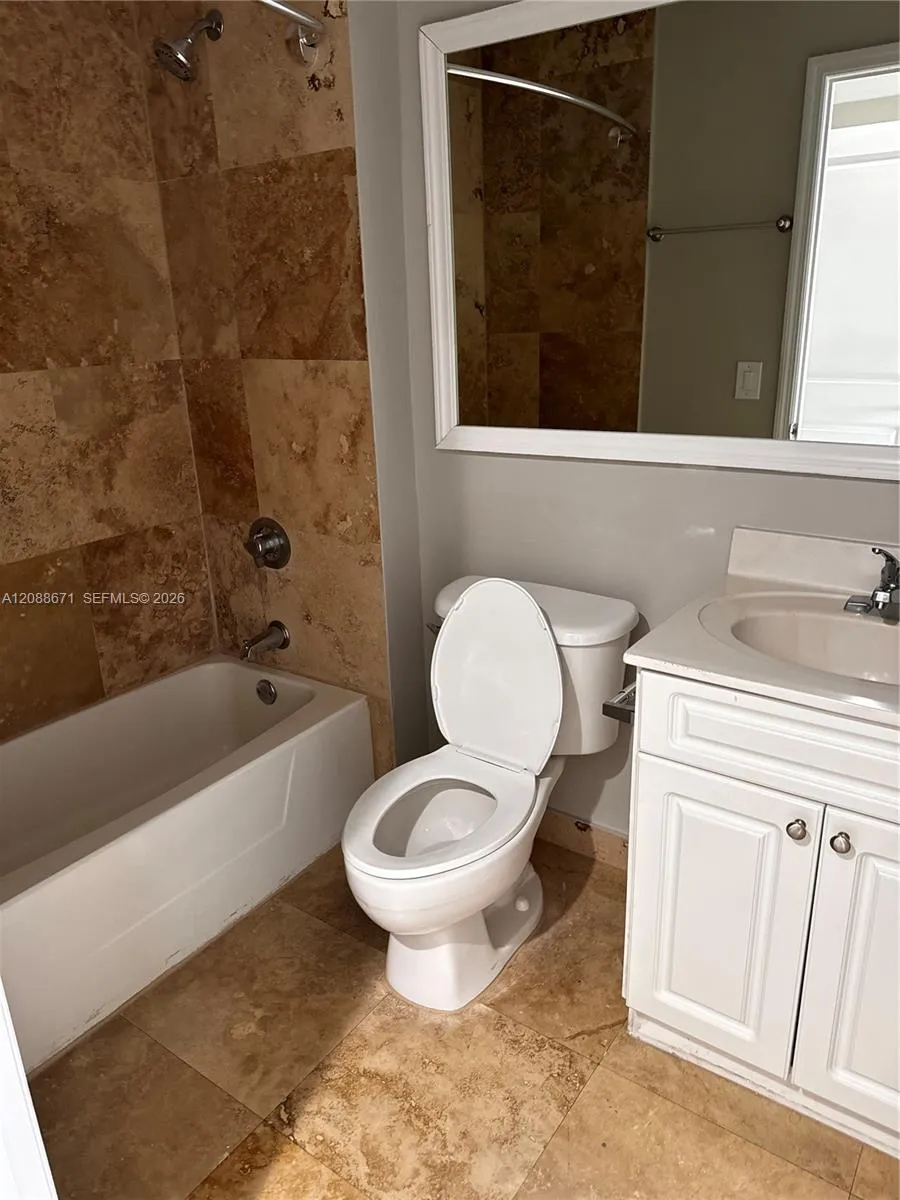 1750 NW 107th Ave #R707 Sweetwater, FL 33172