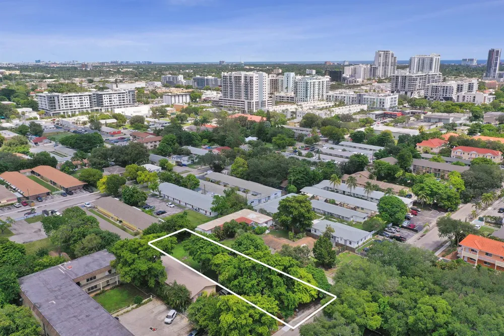 2315 MONROE STREET Hollywood, FL 33020