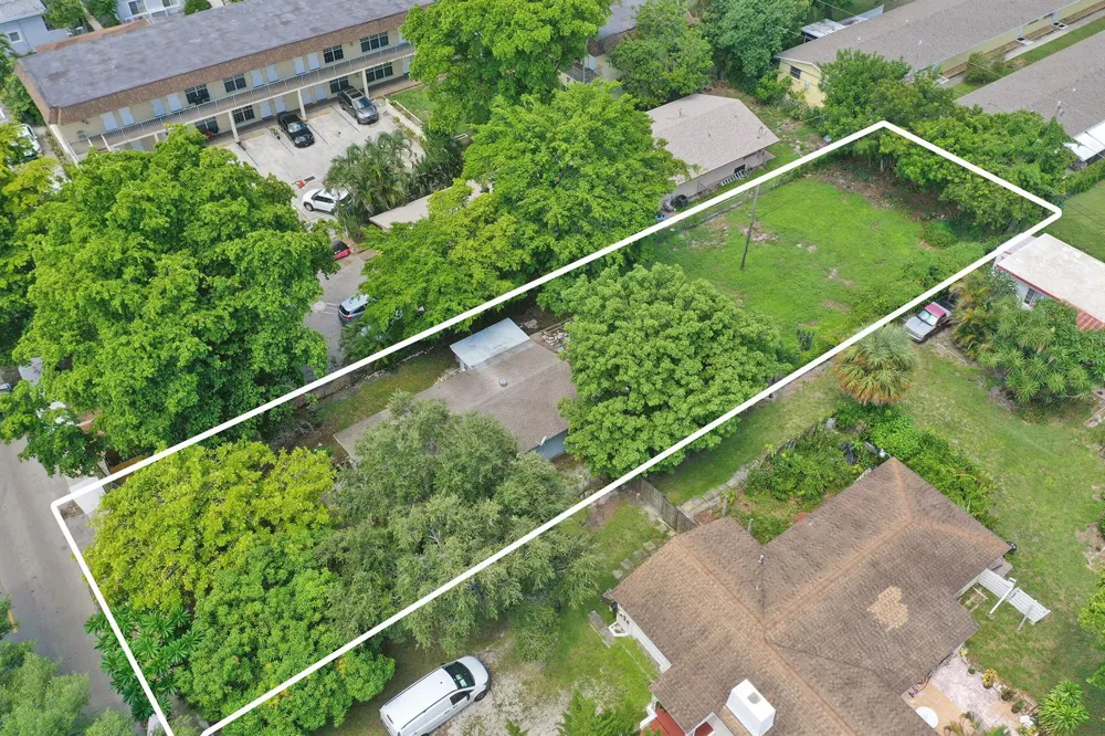 2315 MONROE STREET Hollywood, FL 33020