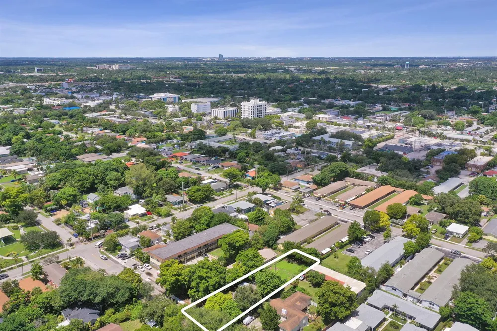 2315 MONROE STREET Hollywood, FL 33020