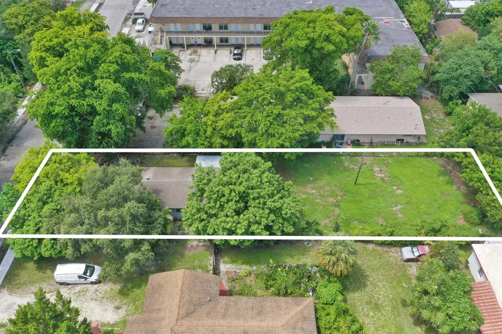 2315 MONROE STREET Hollywood, FL 33020