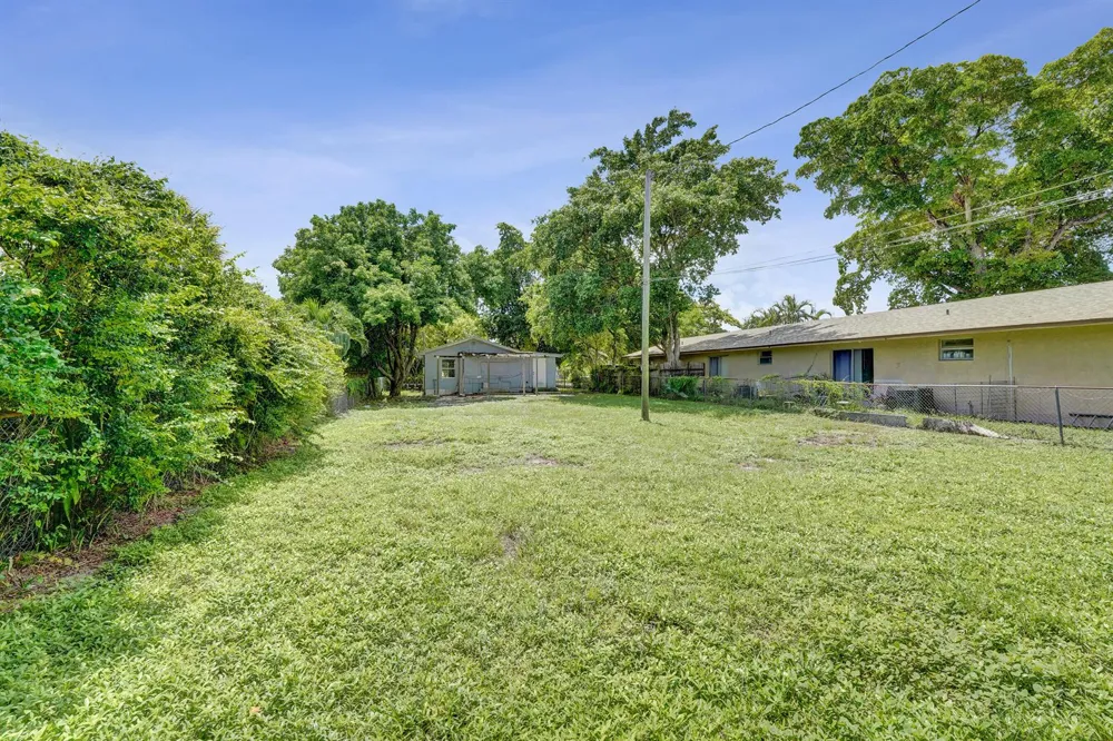 2315 MONROE STREET Hollywood, FL 33020