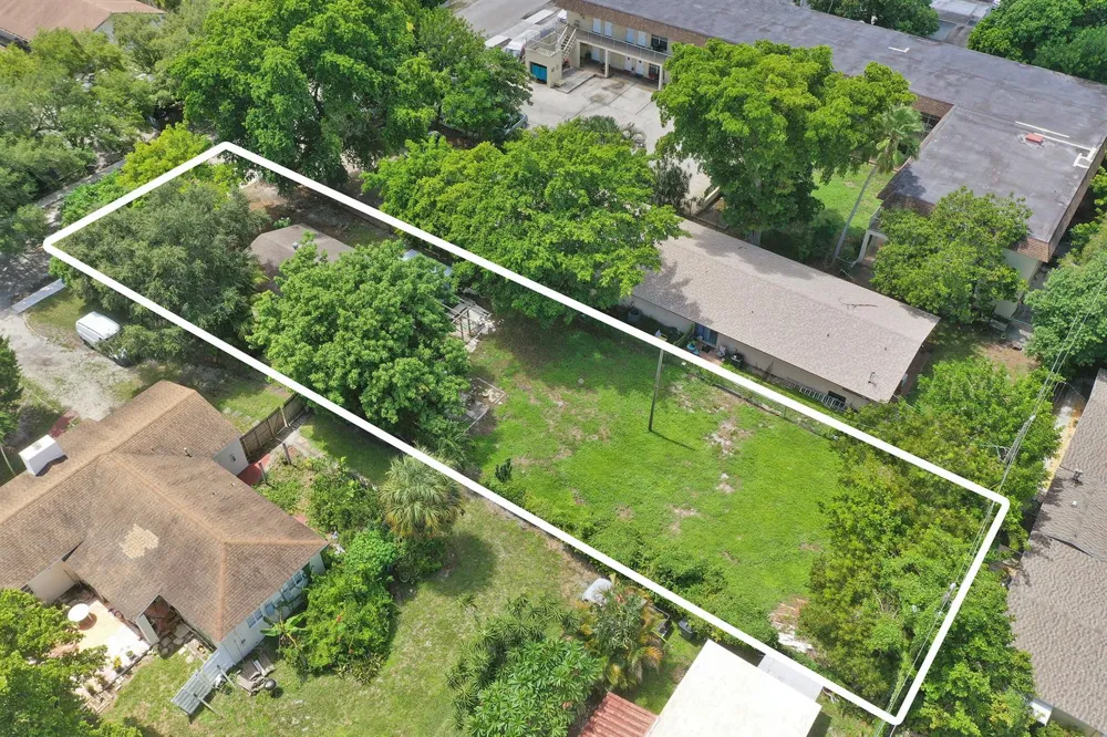 2315 MONROE STREET Hollywood, FL 33020