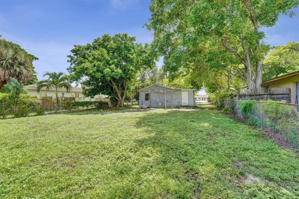 2315 MONROE STREET Hollywood, FL 33020
