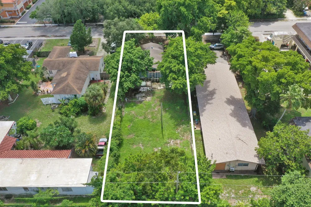 2315 MONROE STREET Hollywood, FL 33020