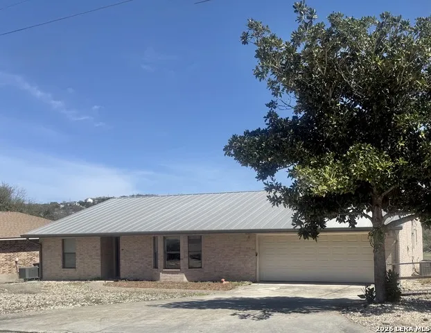 219 Wedgewood Ln Kerrville, TX 78028