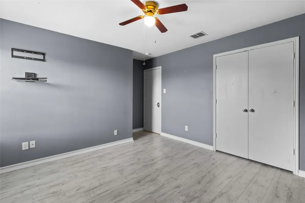 1312 Erin Court Burleson, TX 76028