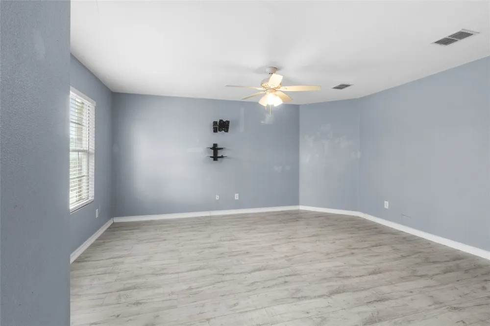 1312 Erin Court Burleson, TX 76028