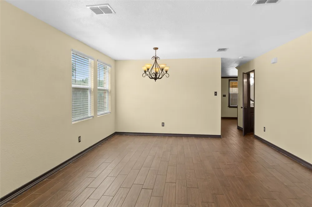 1312 Erin Court Burleson, TX 76028