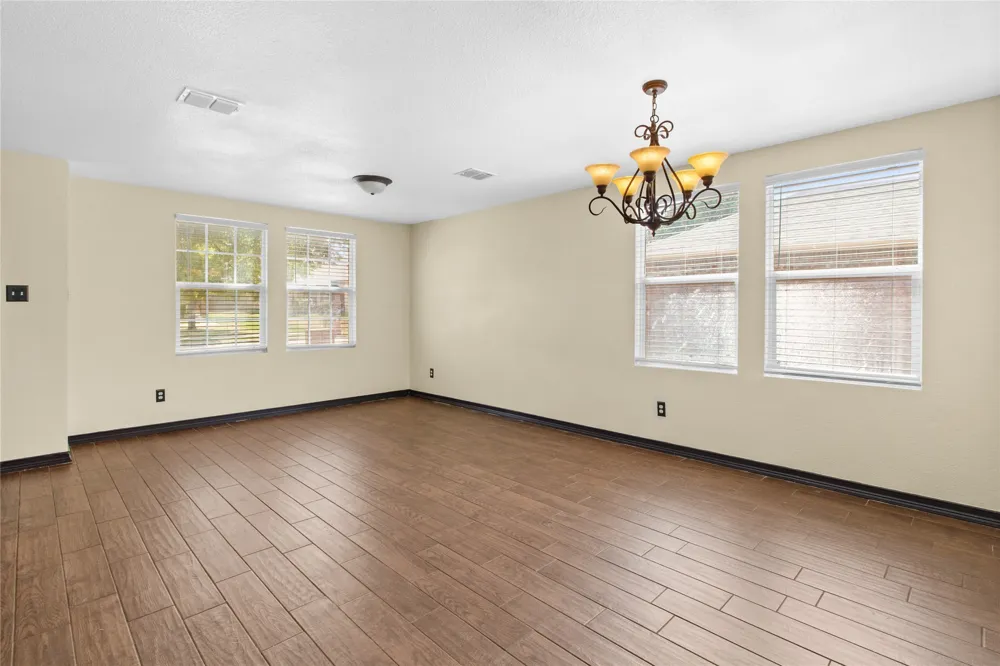 1312 Erin Court Burleson, TX 76028
