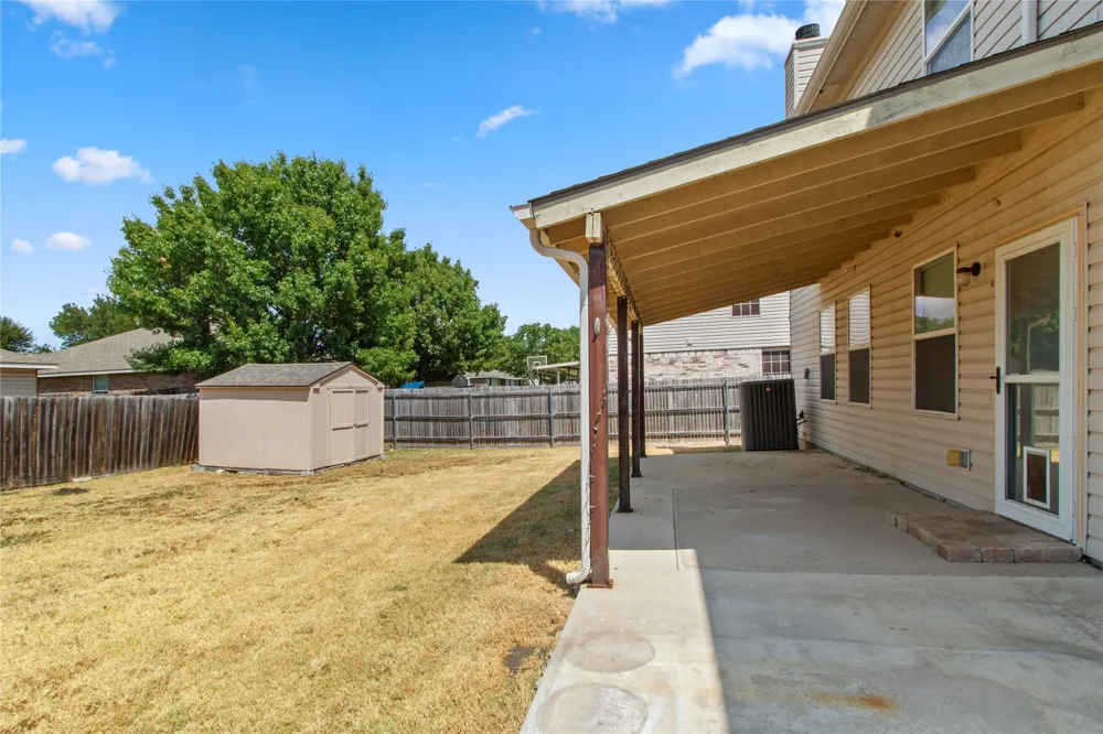 1312 Erin Court Burleson, TX 76028