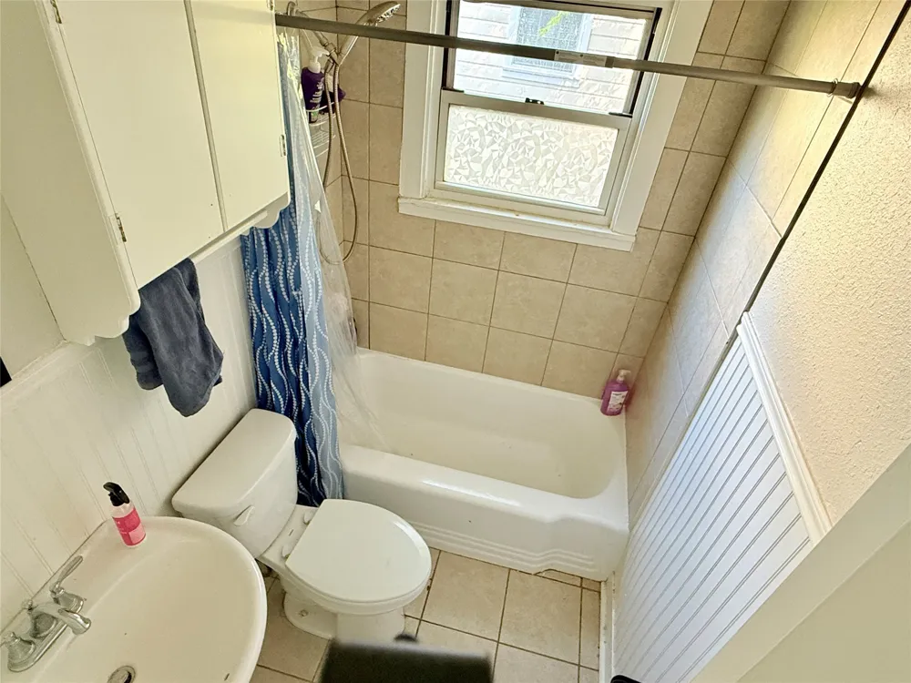 3014 Crestview Street Tyler, TX 75701