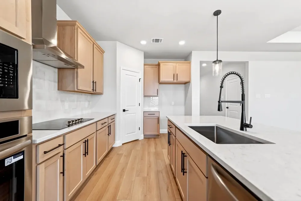 2811 Bridgepoint Street Crandall, TX 75114