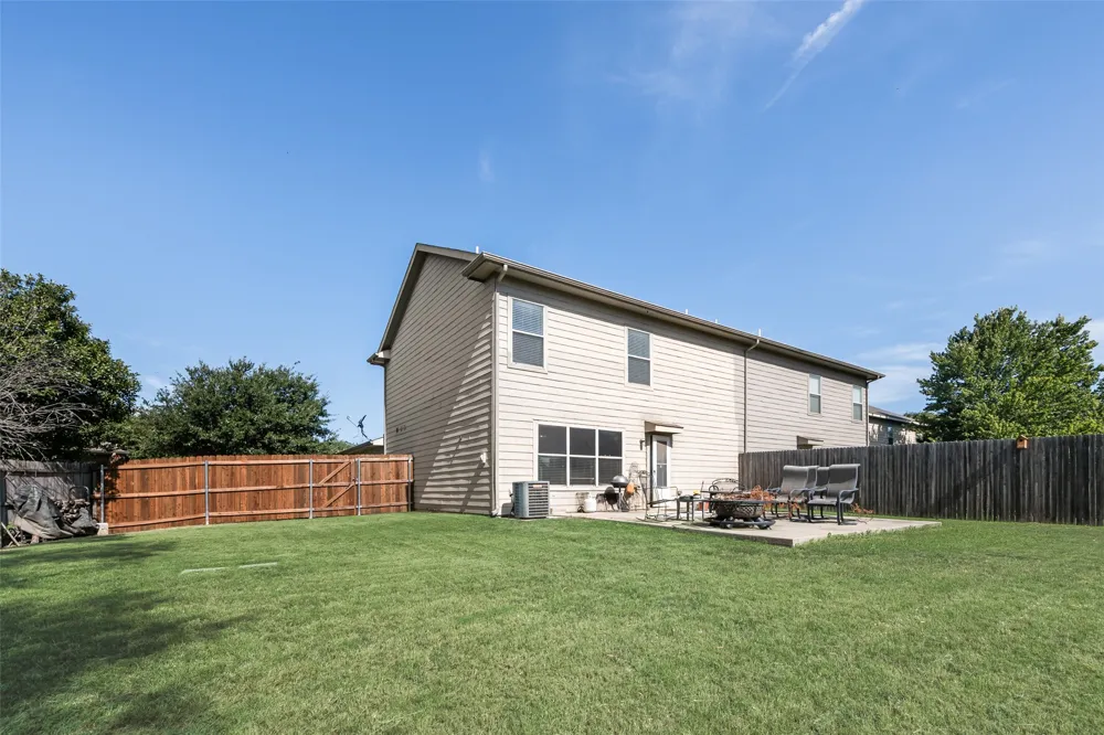 7408 Lazy Spur Boulevard Fort Worth, TX 76131