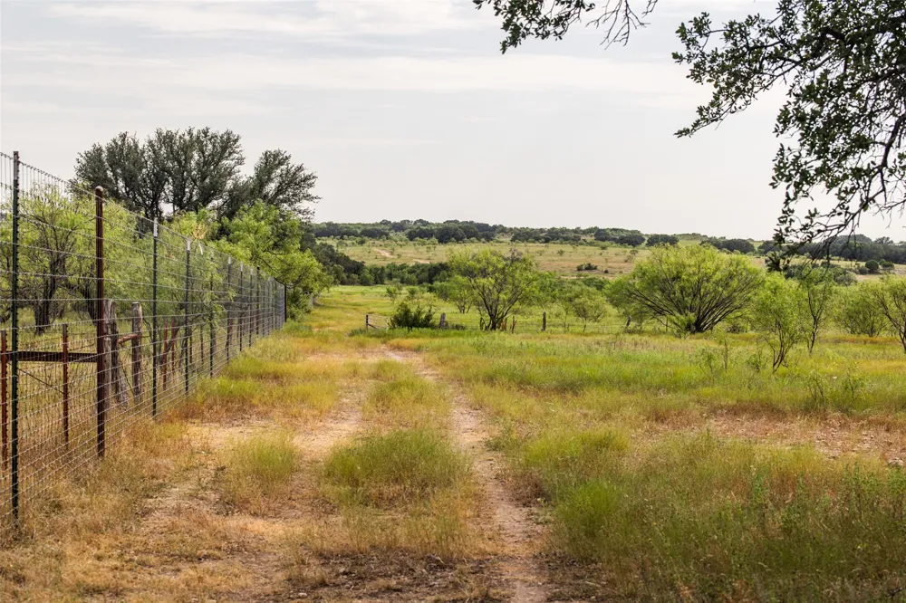 1312 W US Highway 84 Mullin, TX 76864