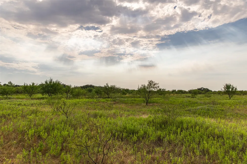 1312 W US Highway 84 Mullin, TX 76864