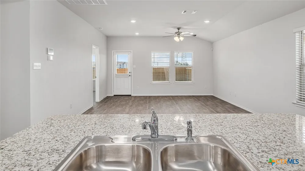 1401 Cordus Jackson Jr Lane Killeen, TX 76549