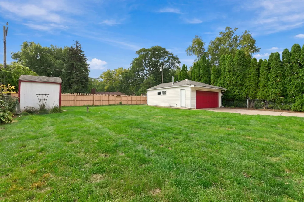 29821 Mason Street Livonia, MI 48154