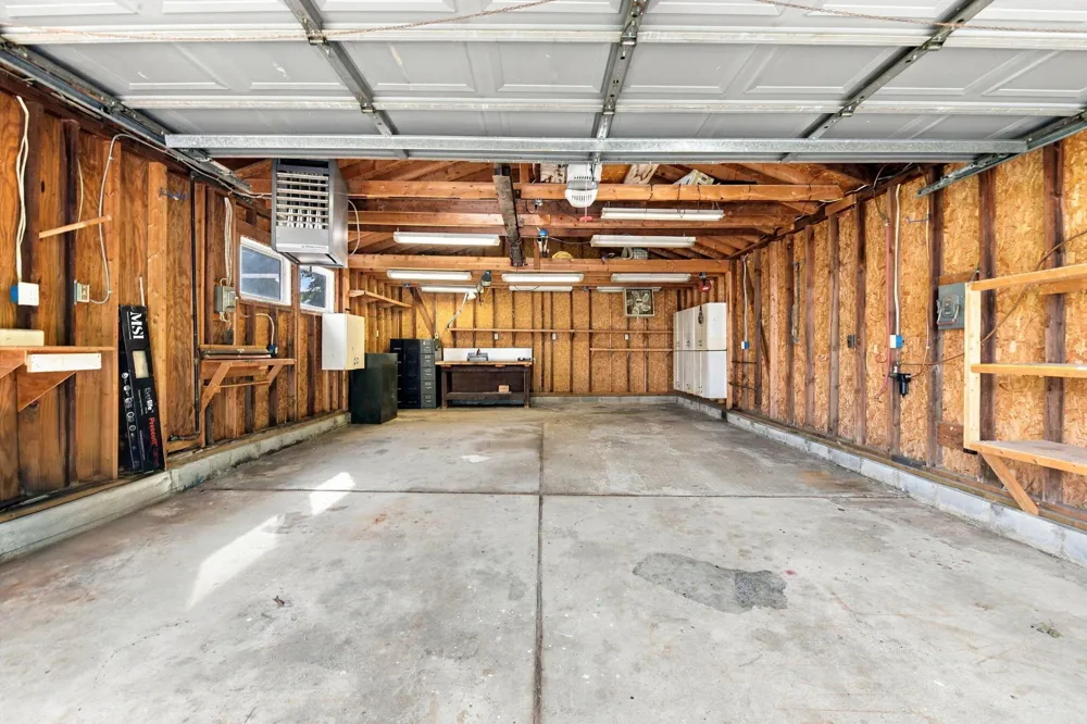 29821 Mason Street Livonia, MI 48154
