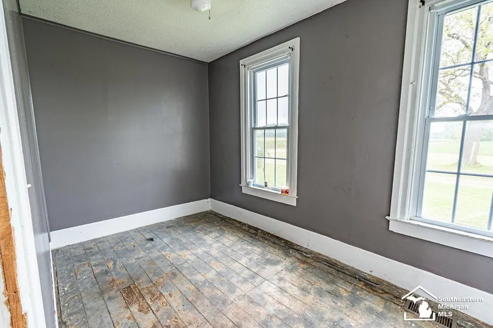 5703 Carson Highway Adrian Township, MI 46001
