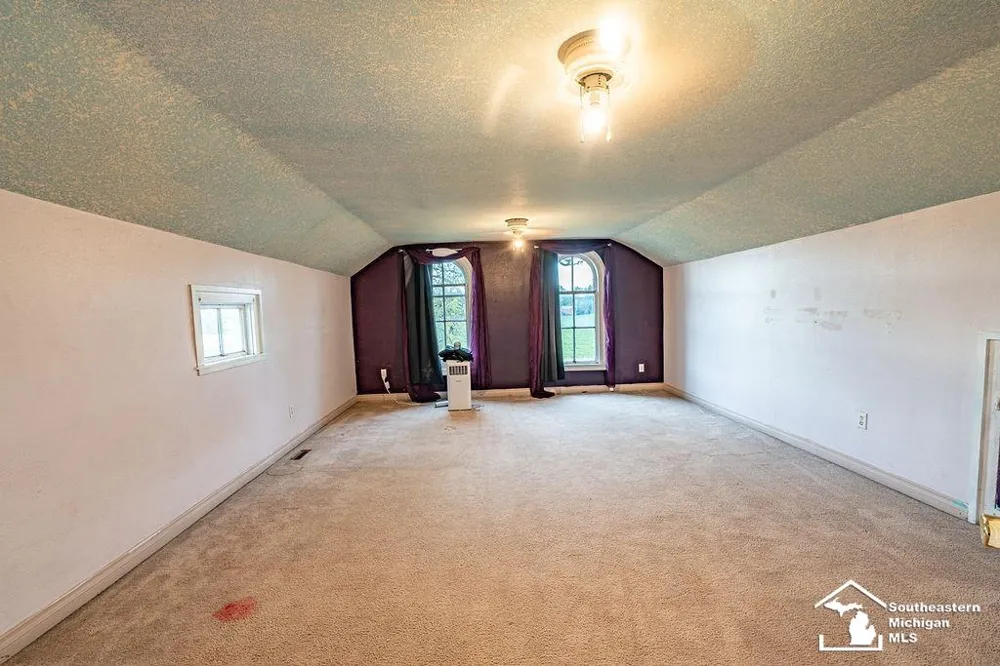 5703 Carson Highway Adrian Township, MI 46001