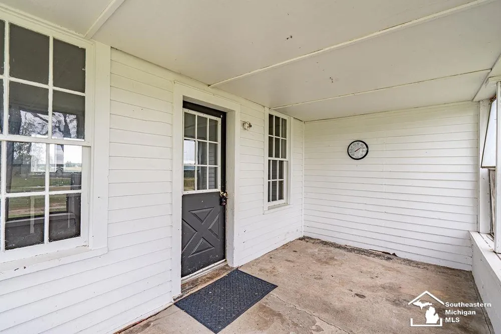5703 Carson Highway Adrian Township, MI 46001