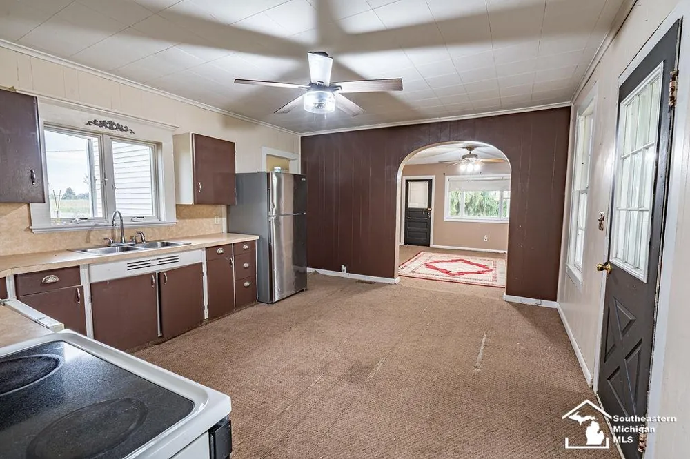 5703 Carson Highway Adrian Township, MI 46001