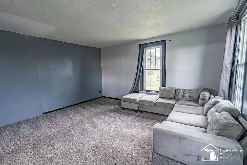 5703 Carson Highway Adrian Township, MI 46001