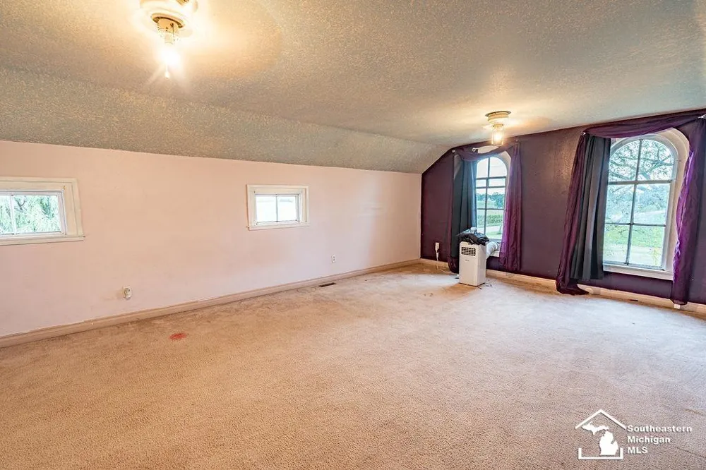 5703 Carson Highway Adrian Township, MI 46001